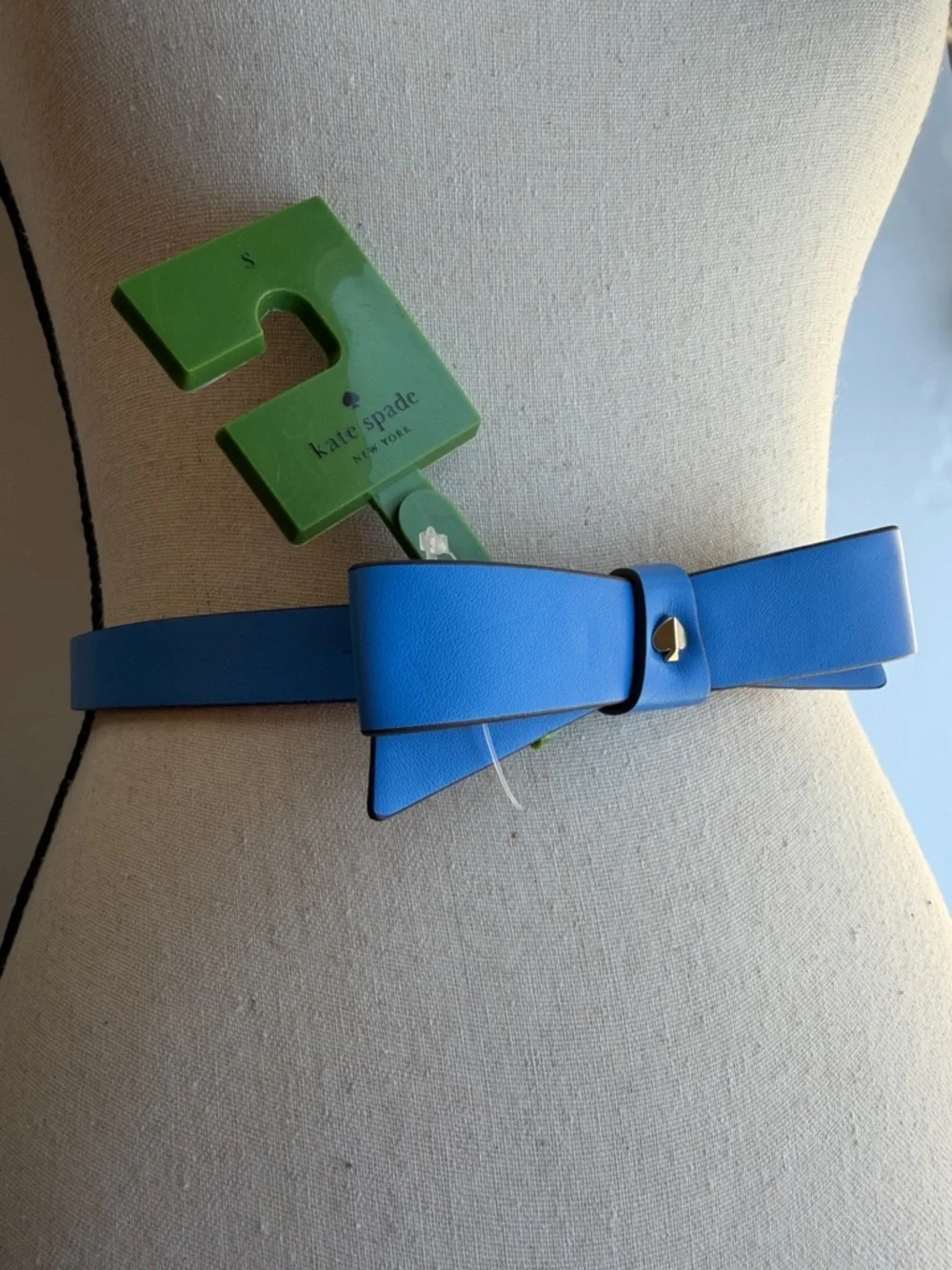Kate Spade bow belt with spade size S